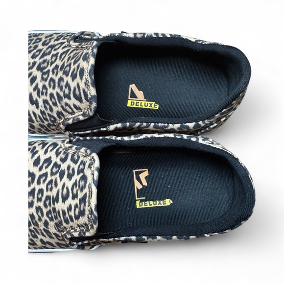 VANS Leopard Print Comfy Slip-On Sneakers - Women’s Shoes US Size 8 - EUC - Picture 5 of 17